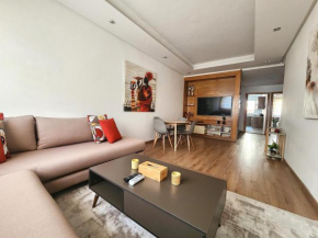One-Five Racine by IB Signature, Stylish 2BR Apt, 24x7 Security, WiFi, Self check-in, City View, City Centre, close to cafes and restaurants